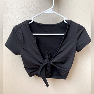 Black Cropped Front Tie Top, size Small